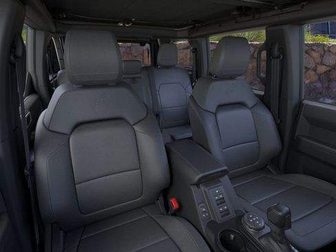 New 2025 Ford Bronco Badlands image 10