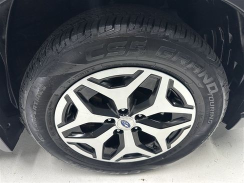 Used 2020 Subaru Forester Premium AWD/4WD image 14