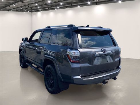 Used 2022 Toyota 4Runner SR5 Premium AWD/4WD image 5