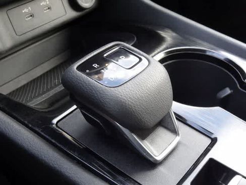Used 2025 Nissan Rogue SV AWD/4WD image 31