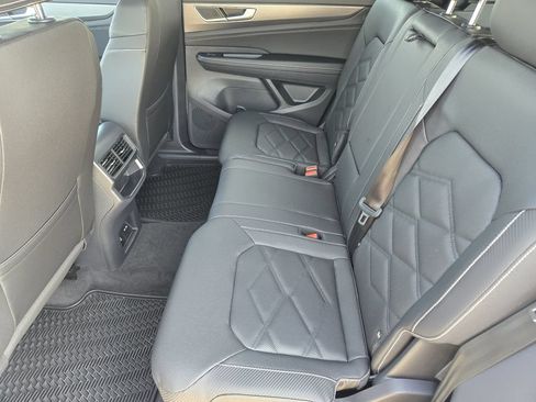 New 2026 Volkswagen Atlas Cross Sport SE FWD image 27