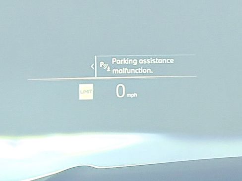 Used 2025 BMW 330i Sedan w/ M Sport Package image 6