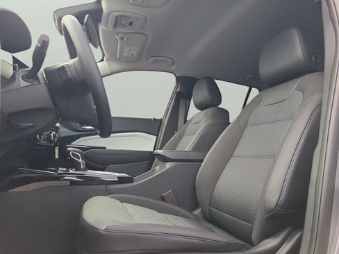 New 2026 Chevrolet Trax LT w/ Midnight Edition FWD image 23