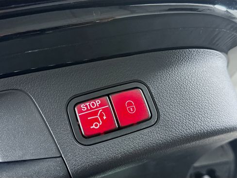 Used 2025 Mercedes-Benz GLA 250 image 29