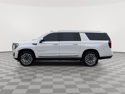 Used 2024 GMC Yukon XL Denali Ultimate AWD/4WD image 2