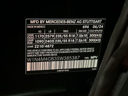 Used 2025 Mercedes-Benz GLB 250 image 39