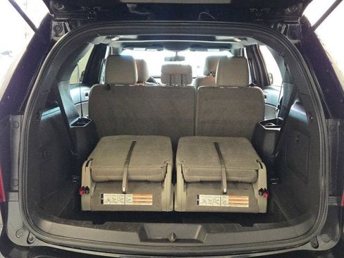 Used 2014 Ford Explorer XLT w/ Equipment Group 202A AWD/4WD image 14