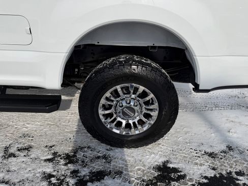 Certified 2022 Ford F250 XLT w/ XLT Premium Package image 10