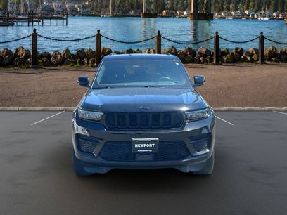 Used 2023 Jeep Grand Cherokee Altitude