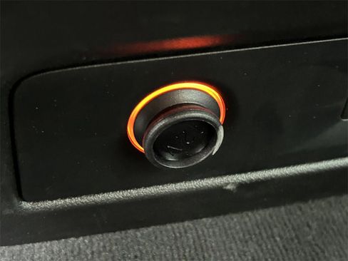 Used 2024 BMW X5 xDrive40i w/ M Sport Package image 23