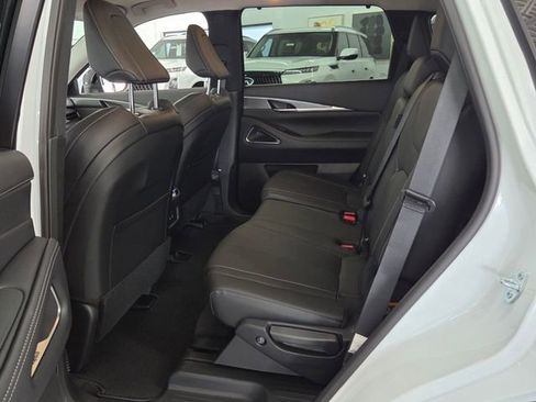 New 2026 INFINITI QX60 Luxe w/ Cargo Package FWD image 13