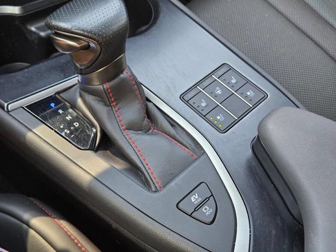 Used 2023 Lexus UX 250h F Sport FWD image 28