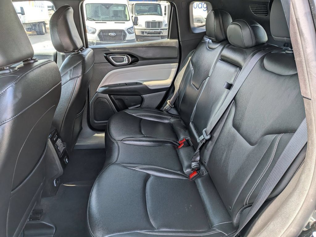 Used 2025 Jeep Compass Limited AWD/4WD image 27