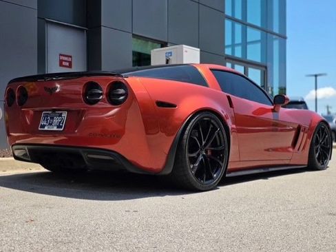 Used 2006 Chevrolet Corvette Coupe w/ Preferred Equipment Group RWD image 10