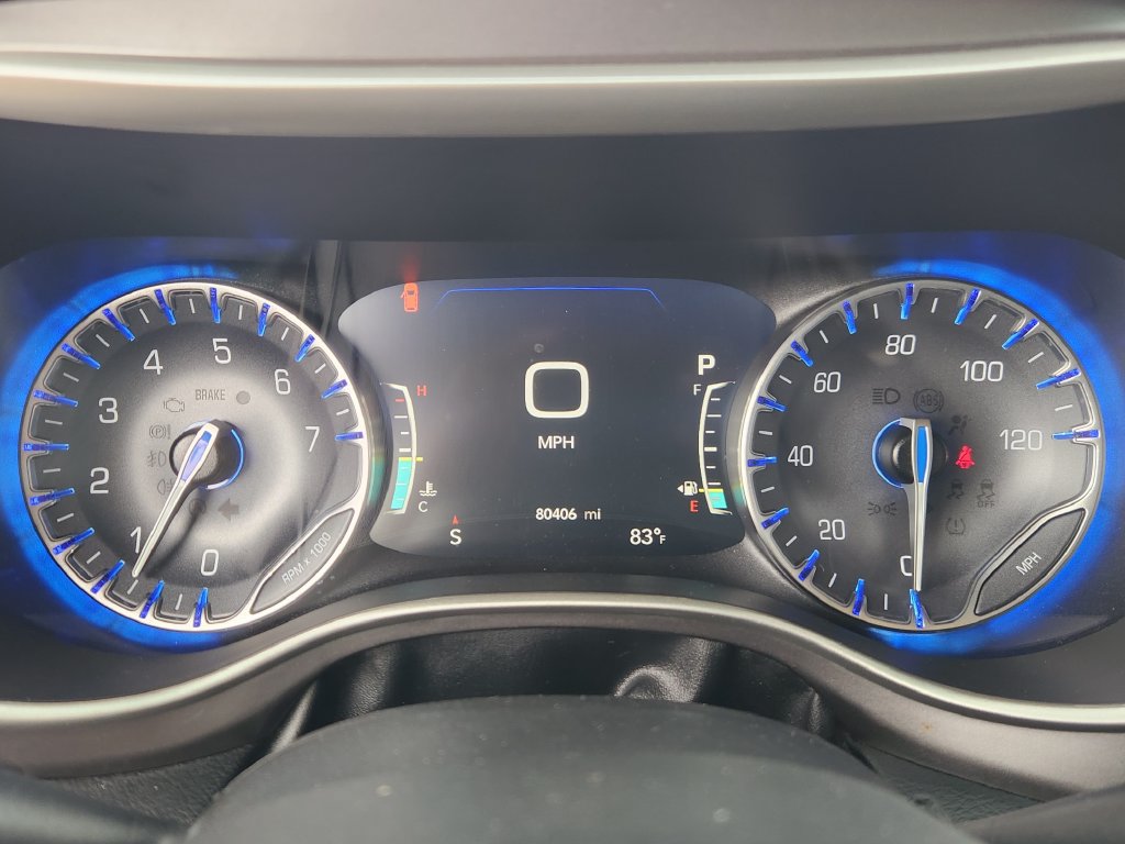 Used 2022 Chrysler Pacifica Touring-L FWD image 11