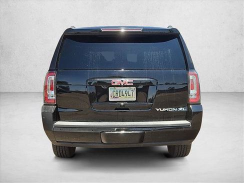 Used 2018 GMC Yukon XL SLT RWD image 8