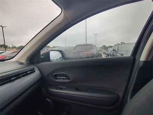 Used 2022 Honda HR-V EX image 12