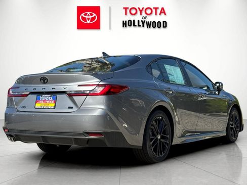 New 2026 Toyota Camry SE FWD image 4