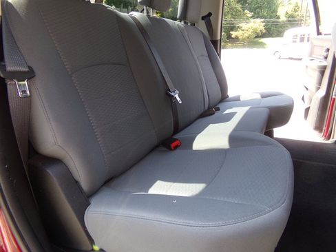 Used 2015 RAM 2500 Tradesman w/ Chrome Appearance Group AWD/4WD image 32