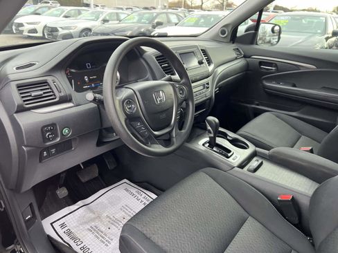 Used 2018 Honda Ridgeline Sport image 9
