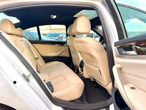 Used 2018 BMW 530e xDrive AWD/4WD image 10