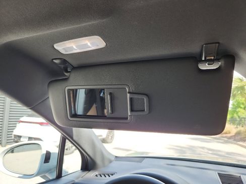 New 2026 Porsche Macan image 37