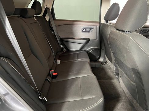 Used 2023 Nissan Rogue S image 25