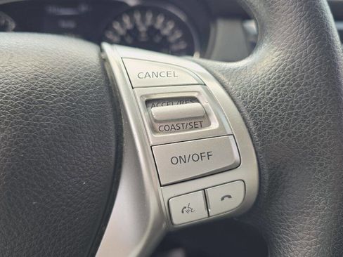 Used 2016 Nissan Rogue SL image 22