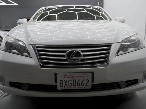 Used 2011 Lexus ES 350 w/ Preferred Accessory Package image 2