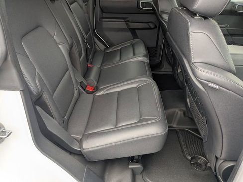 Used 2025 Ford Bronco Badlands image 20