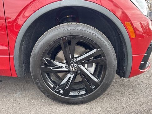 Used 2024 Volkswagen Tiguan SE R-Line image 10