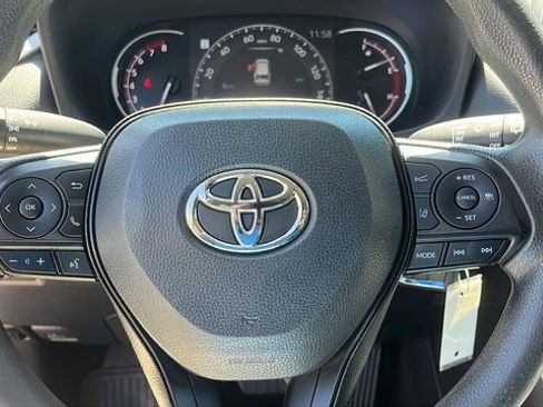 Used 2023 Toyota RAV4 LE AWD/4WD image 11