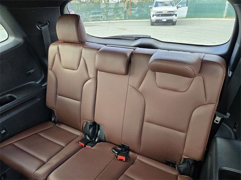 Used 2023 Kia Telluride EX w/ EX Captain's Chair Package image 13
