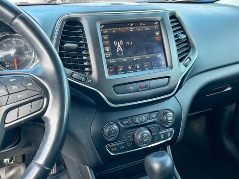 Used 2020 Jeep Cherokee Trailhawk w/ Comfort/Convenience Group image 15