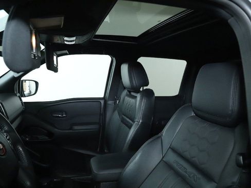 Certified 2022 Nissan Frontier PRO-4X w/ Pro-4X Premium Package image 22