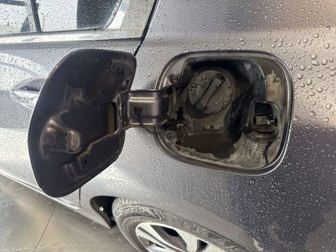 Used 2015 Honda Accord LX image 11