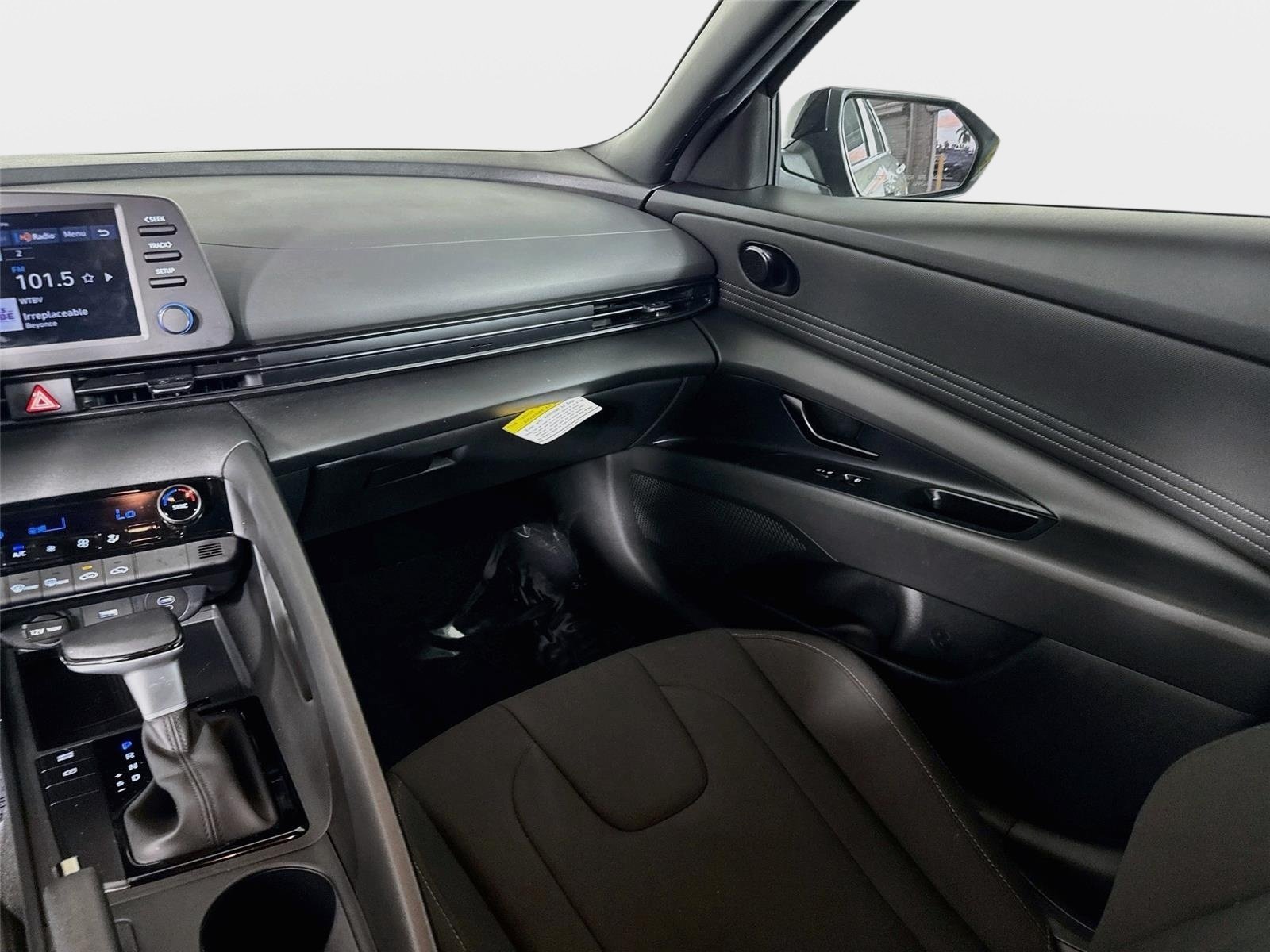 Certified 2025 Hyundai Elantra Sport FWD image 22
