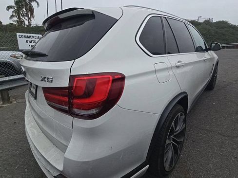 Used 2017 BMW X5 xDrive35i w/ Premium Package AWD/4WD image 3
