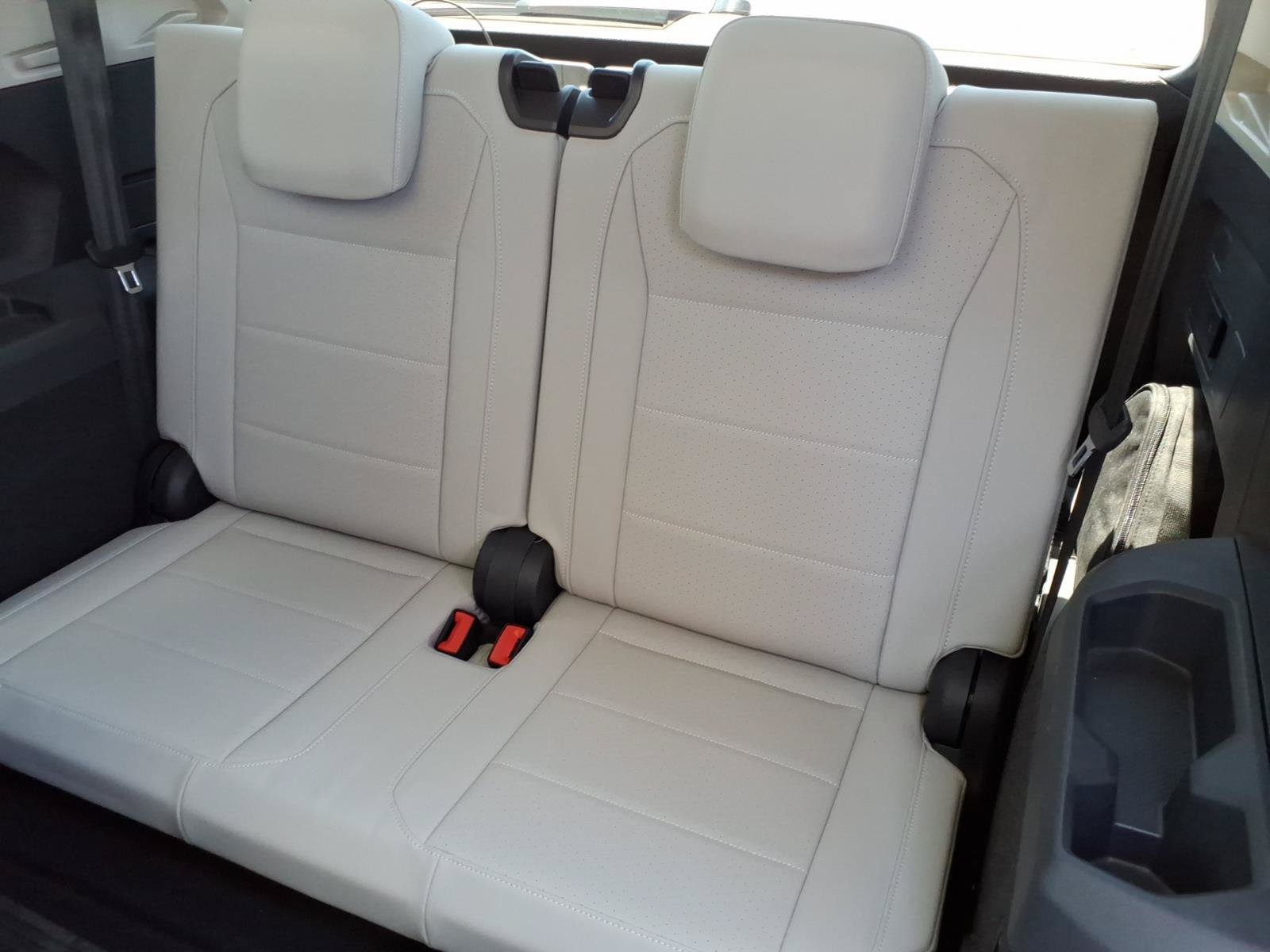 Used 2019 Volkswagen Tiguan SEL FWD image 24