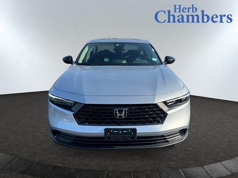 Used 2025 Honda Accord SE image 2