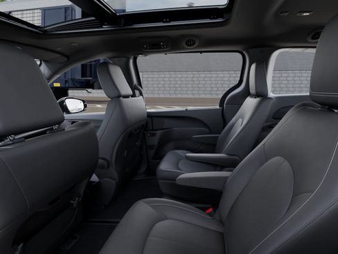 New 2026 Chrysler Pacifica Select image 23