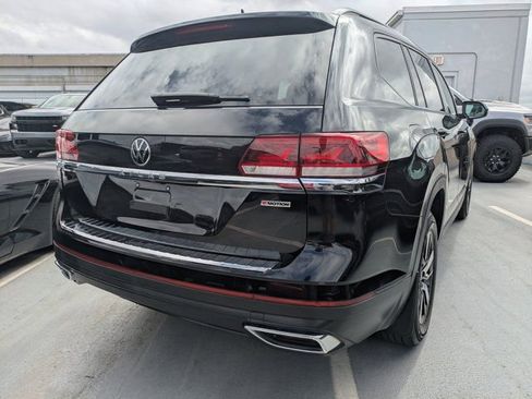 Used 2021 Volkswagen Atlas SE image 2
