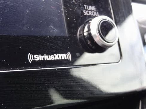 Used 2023 Toyota Camry LE image 19