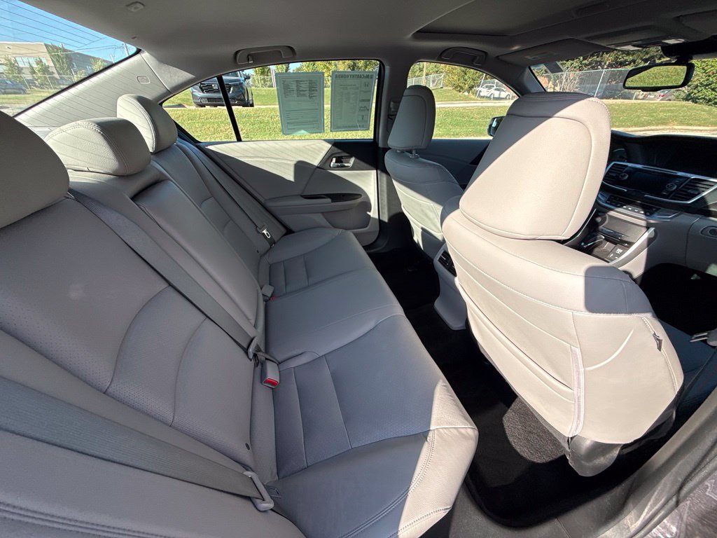 Used 2015 Honda Accord EX-L image 36