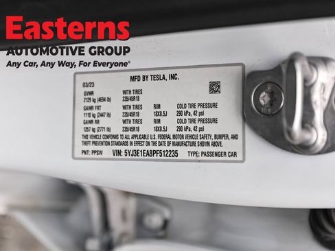 Used 2023 Tesla Model 3 Standard Range image 32