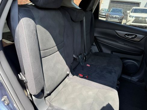 Used 2015 Nissan Rogue SV w/ SV Moonroof Package AWD/4WD image 8