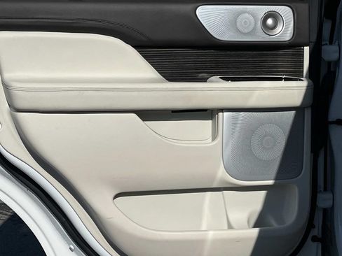 Used 2024 Lincoln Navigator Black Label AWD/4WD image 23
