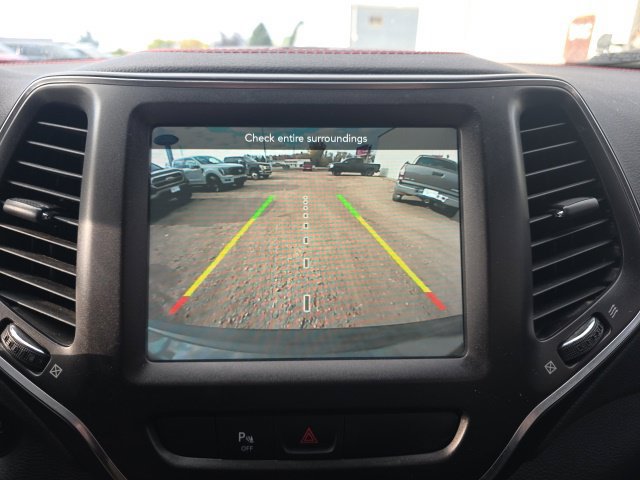 Used 2020 Jeep Cherokee Trailhawk w/ Cold Weather Group AWD/4WD image 17
