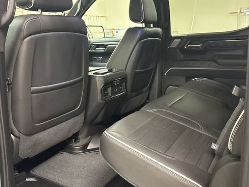 Used 2024 GMC Sierra 1500 AT4X image 26