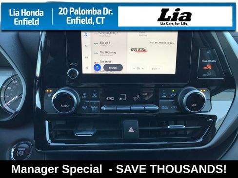 Used 2023 Toyota Highlander XLE image 10